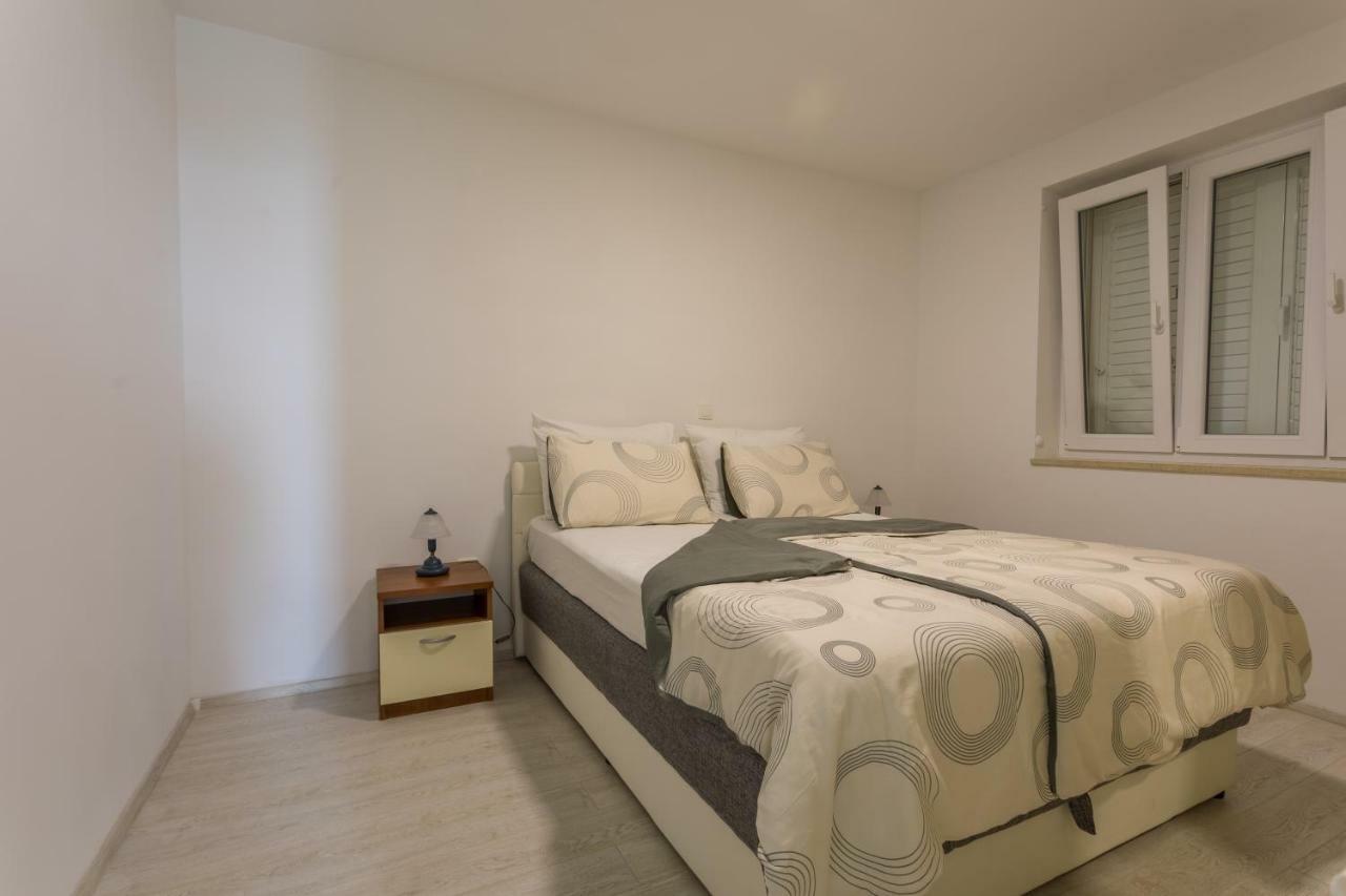 Apartmani Marija Jakir Brela Kültér fotó