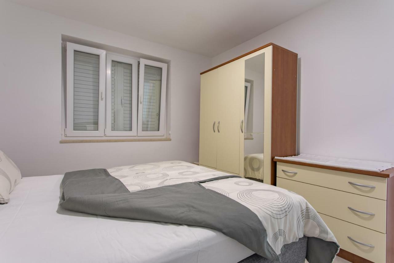 Apartmani Marija Jakir Brela Kültér fotó