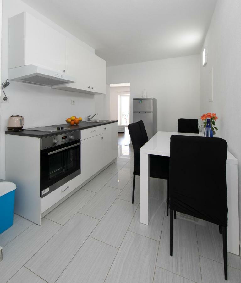Apartmani Marija Jakir Brela Kültér fotó